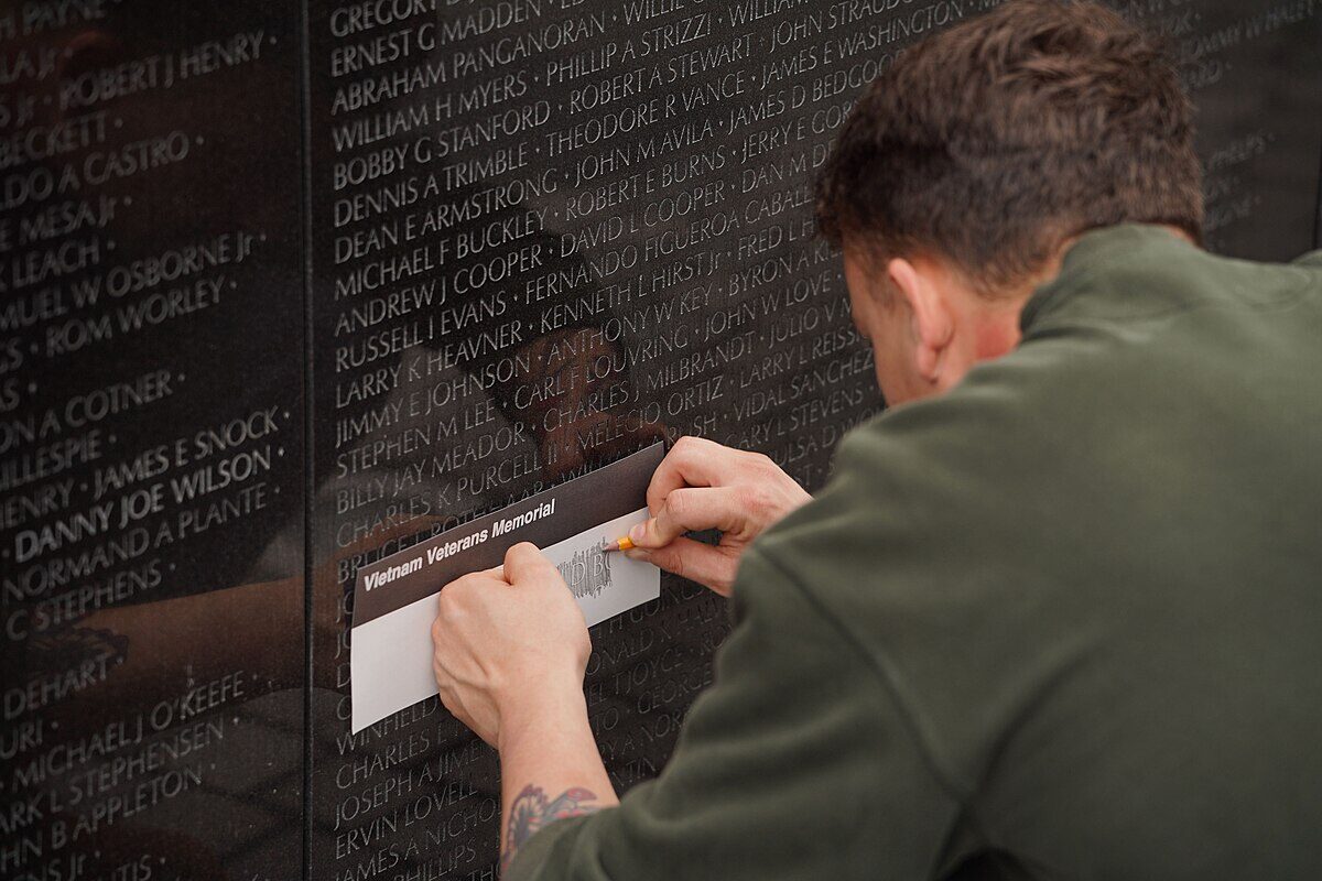 Ceremony honoring Vietnam War veterans at the Veterans Memorial